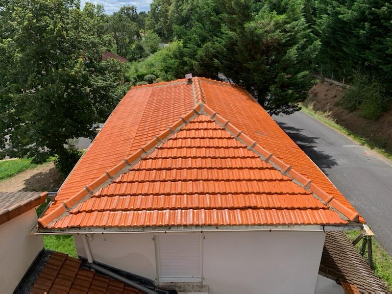 Toiture en tuiles rénovée par RM Couvreur Montpellier