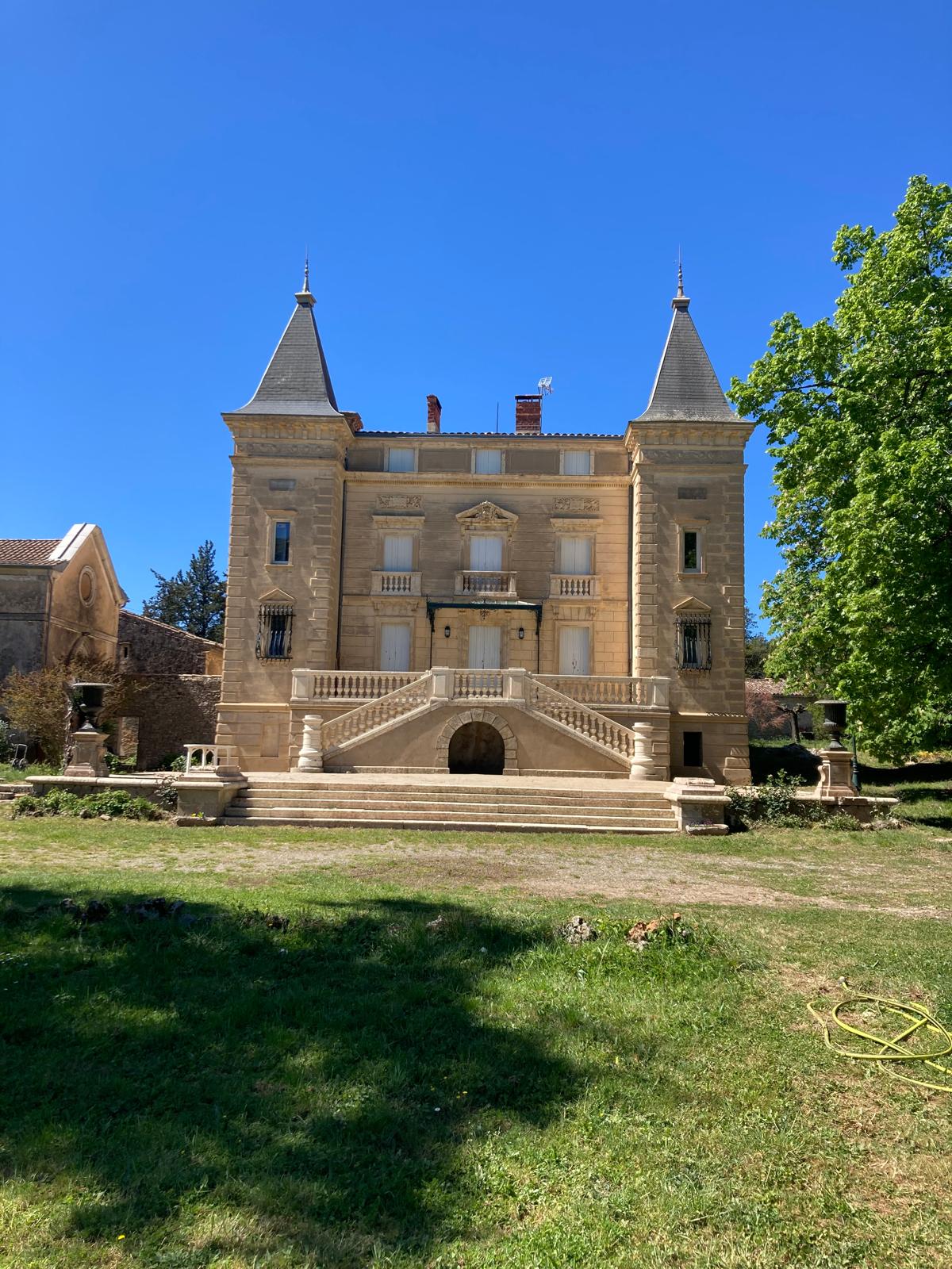 Zinguerie et couverture d'une bâtisse ancienne